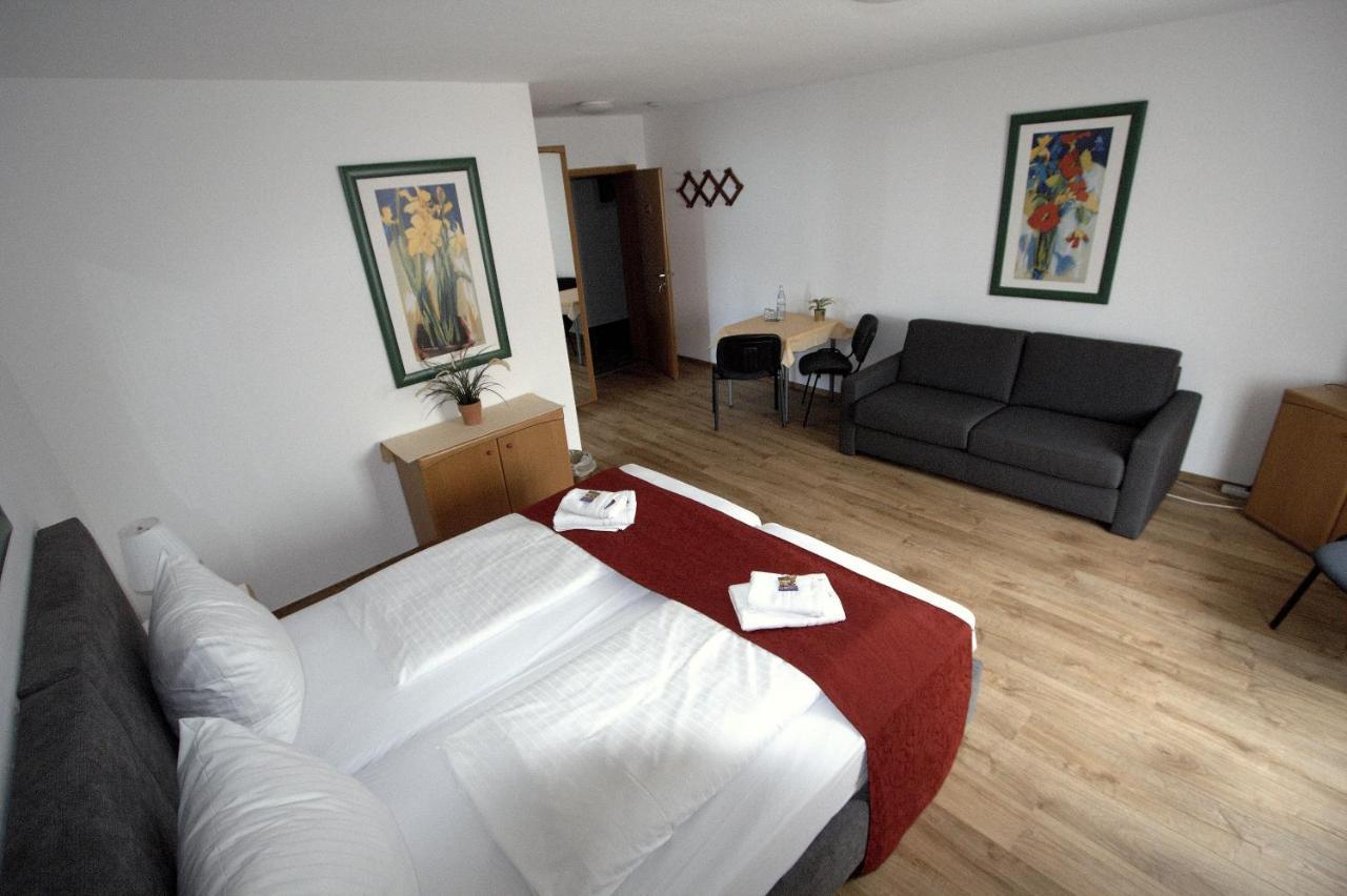 Hotel Leo Muehlhausen Exteriér fotografie
